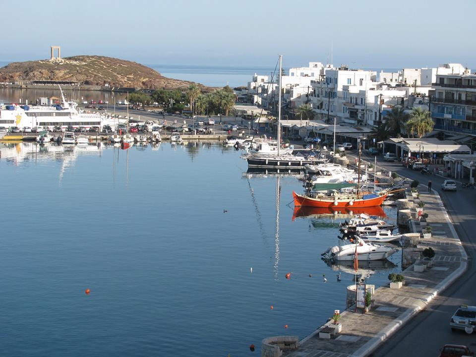 Hotel Coronis Naxos City Екстер'єр фото