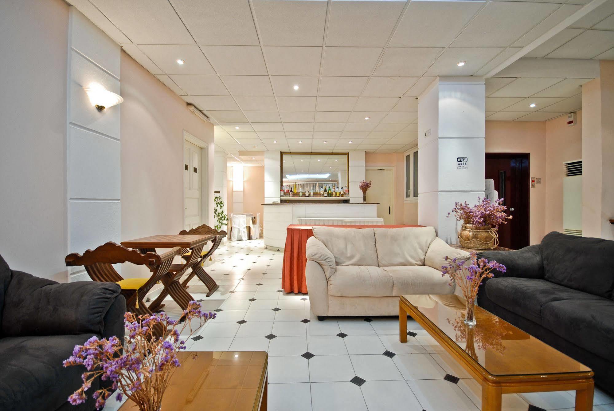 Hotel Coronis Naxos City Екстер'єр фото