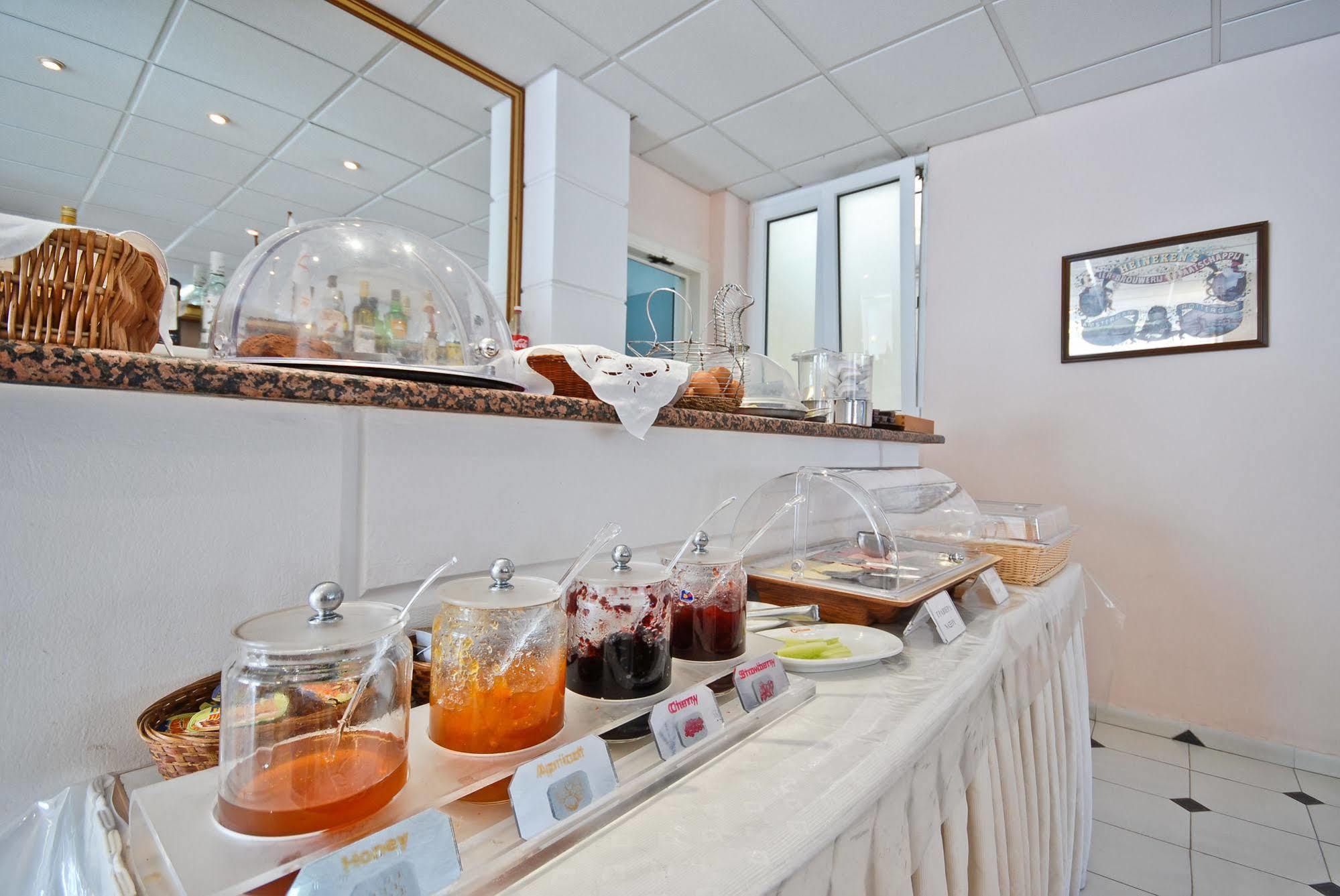Hotel Coronis Naxos City Екстер'єр фото