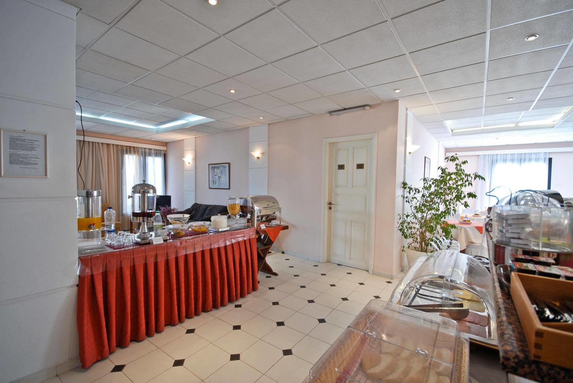 Hotel Coronis Naxos City Екстер'єр фото
