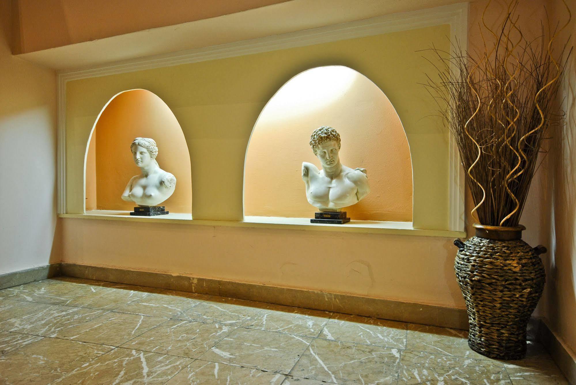 Hotel Coronis Naxos City Екстер'єр фото