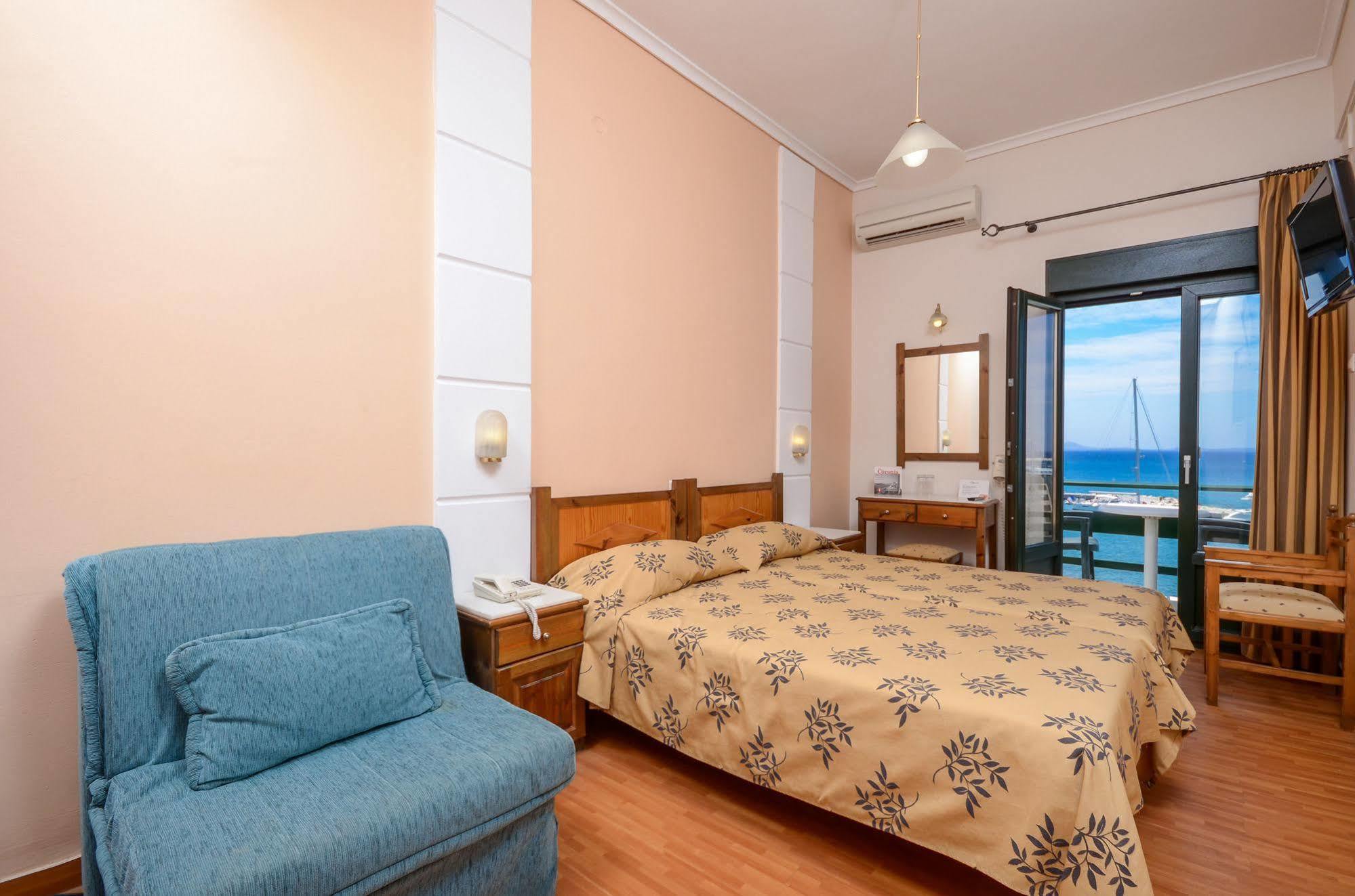 Hotel Coronis Naxos City Екстер'єр фото